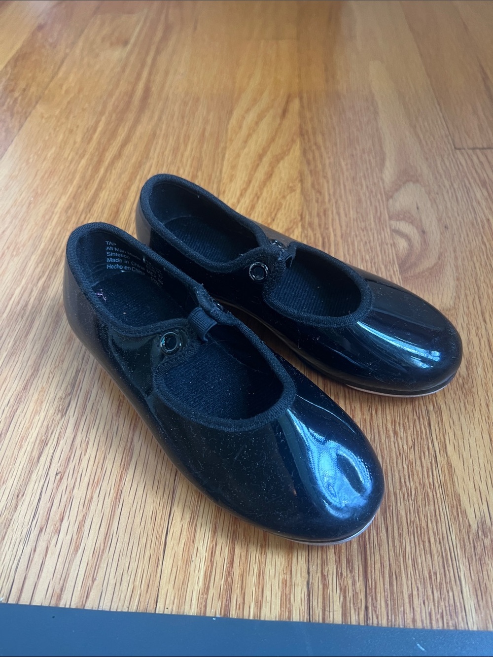 Danskin Now 9.5 Tap Shoes
